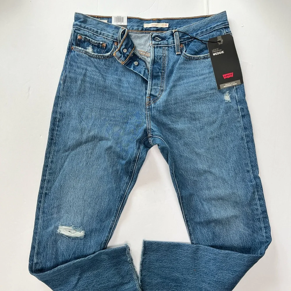 NWT Levi’s Wedgie High Rise - Picture 2 of 8
